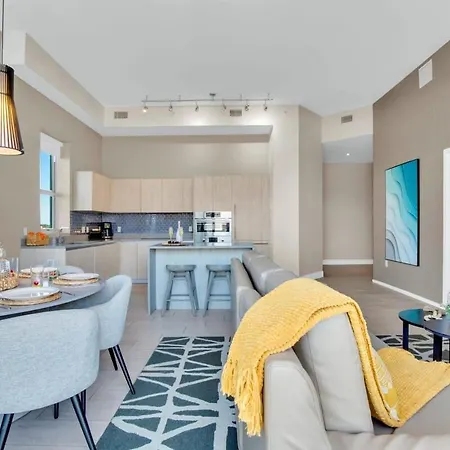 Luxury Amenities, Infinity Pool, Gym, Hot Tub Apartment Hollywood Exterior photo