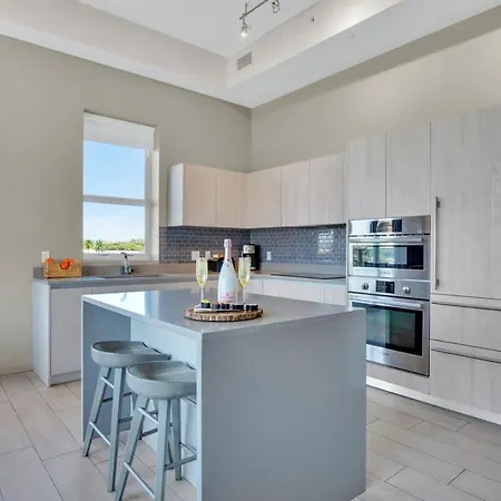 Luxury Amenities, Infinity Pool, Gym, Hot Tub Apartment Hollywood Exterior photo