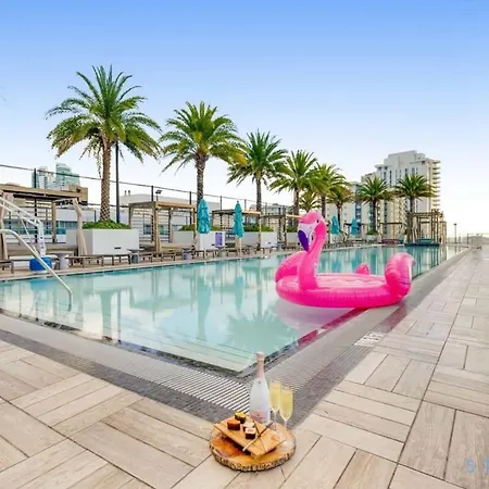 Luxury Amenities, Infinity Pool, Gym, Hot Tub Apartment Hollywood Exterior photo