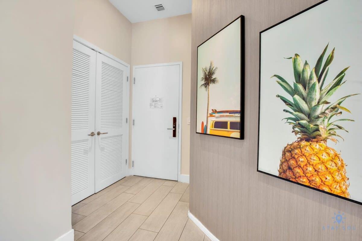 Luxury Amenities, Infinity Pool, Gym, Hot Tub Apartment