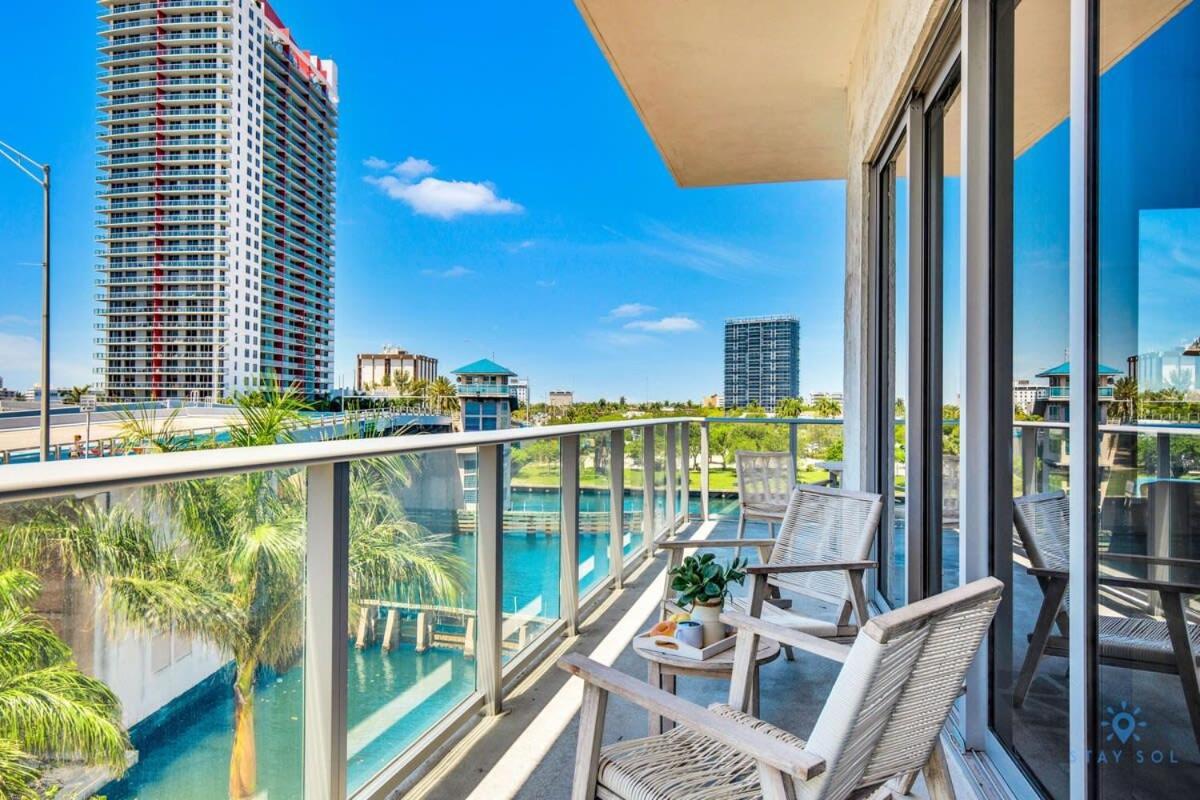 Luxury Amenities, Infinity Pool, Gym, Hot Tub Hollywood