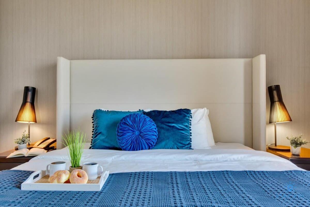 Luxury Amenities, Infinity Pool, Gym, Hot Tub